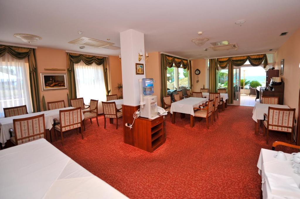 Villa Kastel Povljana Bagian luar foto
