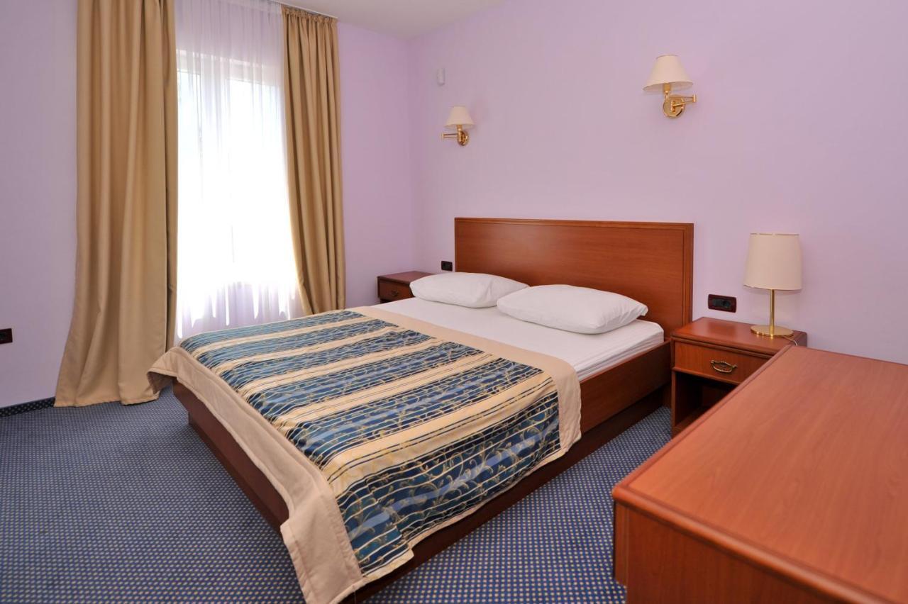 Villa Kastel Povljana Ruang foto
